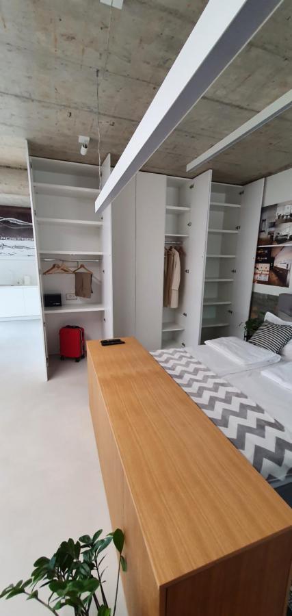 House G Villa Dekani Bagian luar foto