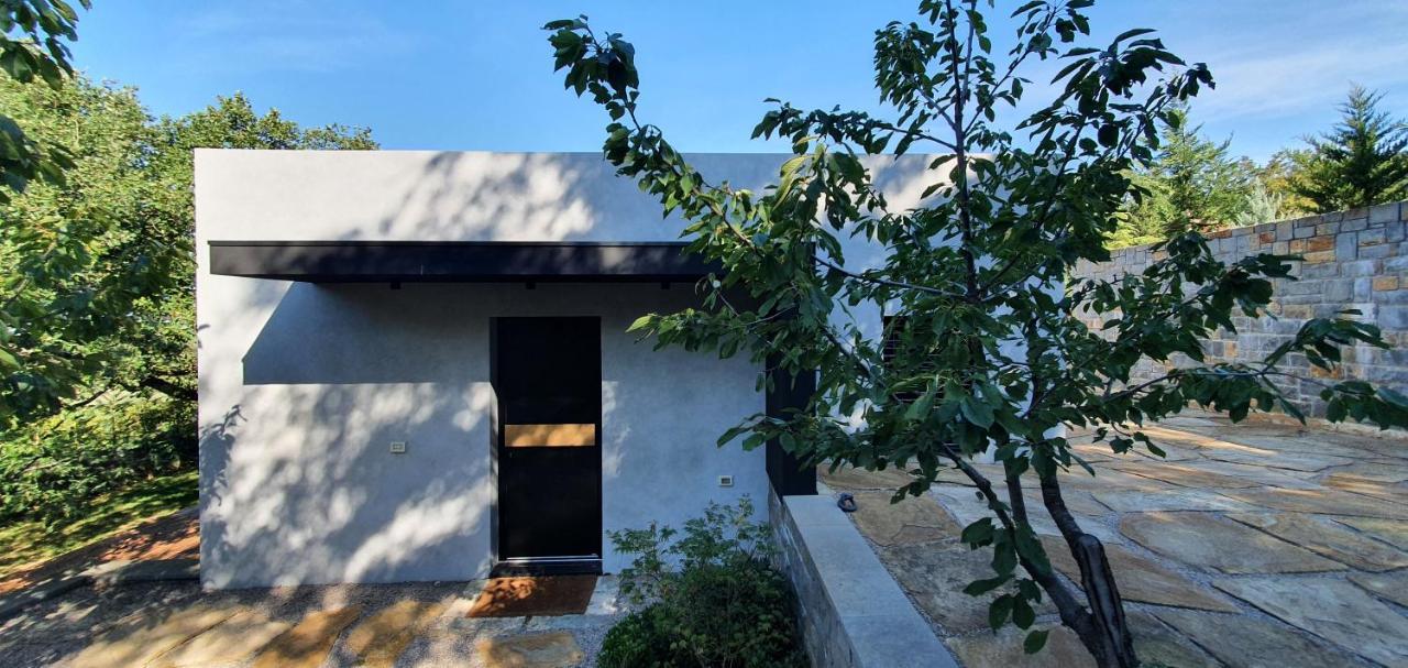 House G Villa Dekani Bagian luar foto