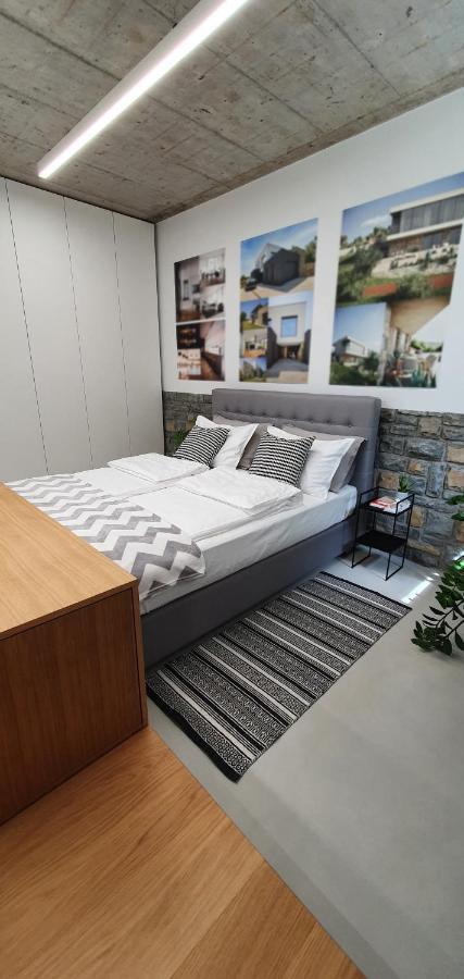 House G Villa Dekani Bagian luar foto