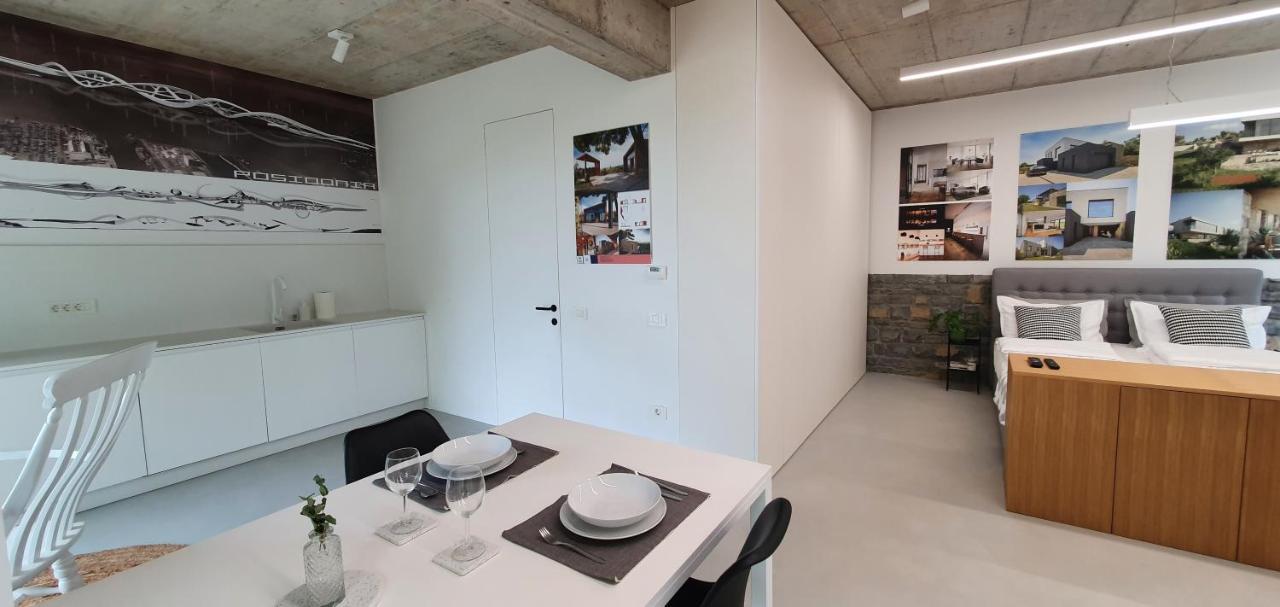 House G Villa Dekani Bagian luar foto